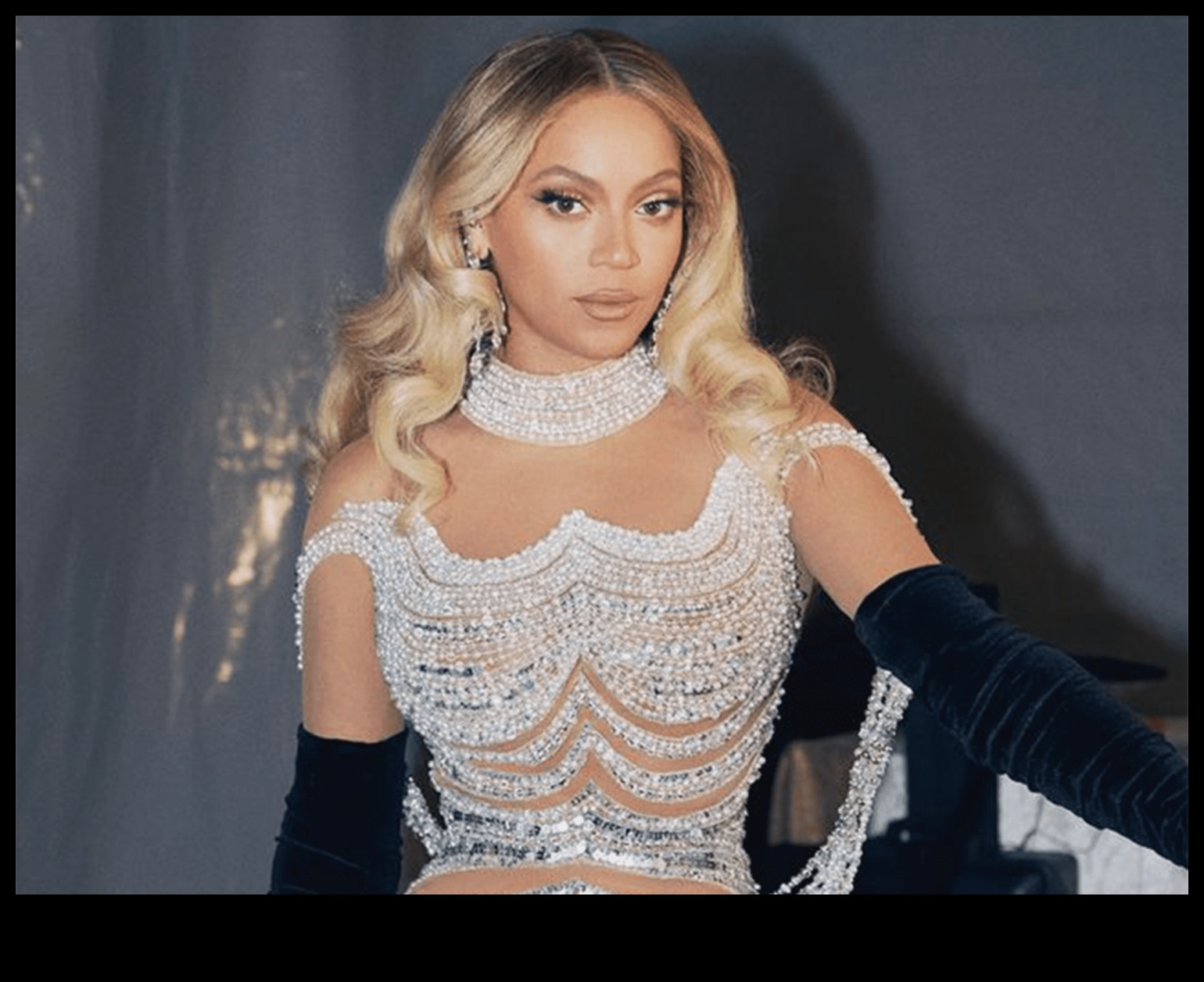 Dancing Queen Vibes Get the Look for Nighttime Glam 2 Dancing Queen Vibes: Party Outfits for Nighttime Glam